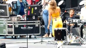 Tove Lo - Talking Body - Live Paris 2017