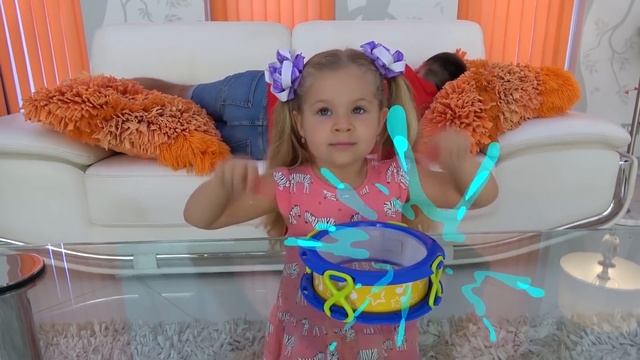 Диана и Рома - на Русском Диана пытается разбудить папу
