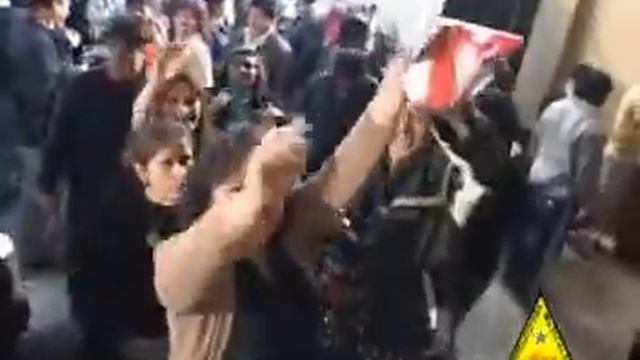 CARLOS ALVARES TORRES Y LOS BARBAROS DEL FOLKLORE смотреть онлайн