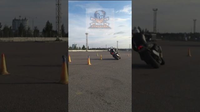 Быстрый разворот? #gsxr750 #motogymkhana #gymkhana #moto #smartphone #bikelife #motogymkhana48 #fast