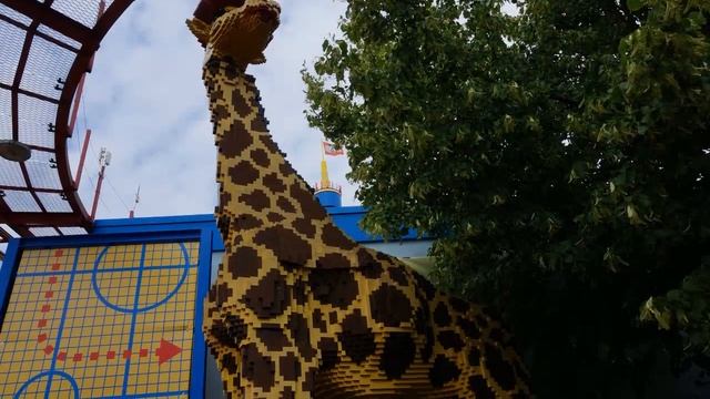 July 2015, Lego Land in Guntsburg, Germany 1/9 (dinosaur, Ninzago, food, mini park, shuttle) смотреть онлайн