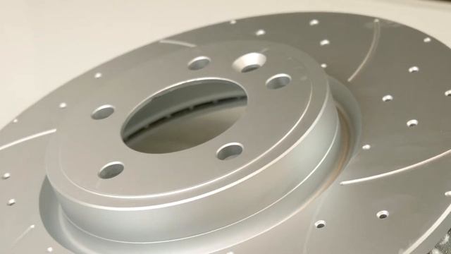 Передние перфорированные тормозные диски POWERSTOP Evolution с насечками Артикул: EBR1690 смотреть онлайн