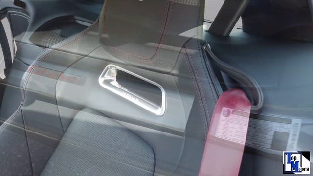 2019 Jaguar F-Type P380 смотреть онлайн