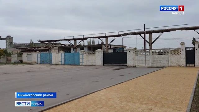 В Нижнегорском люди жалуются на самочувствие из-за загрязнения сбросного канала