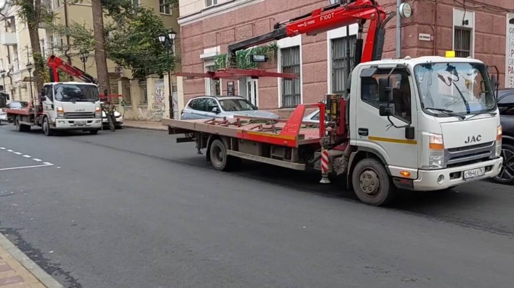 🔥Эвакуация автомобилей по Темерницкой 48 без протокола задержания ТС.🔥 смотреть онлайн