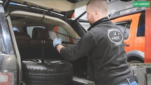Замена запасного колеса на Рендж Ровер L405