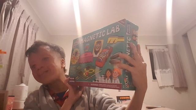 brain box 500 set and science  magnet and classic tank model set.