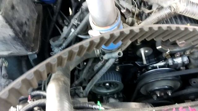 Замена сальника распредвала и ремня ГРМ Мазда МПВ-1 WLt смотреть онлайн