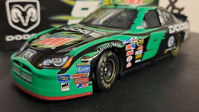 Nascar Throwback: Kasey Khane #9 Mountain Dew Dodge Intrepid. смотреть онлайн