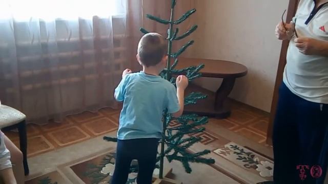 СКОРО, СКОРО НОВЫЙ ГОД, НАРЯЖАЕМ ЕЛКУ смотреть онлайн