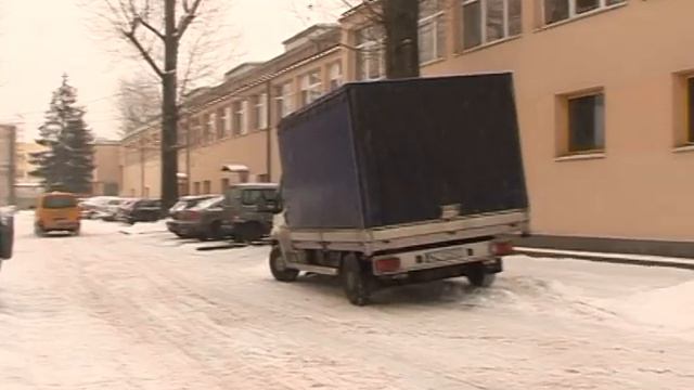 Driving down pollution: Next-generation electric car смотреть онлайн