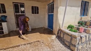 The Perren family has started building a house for Thamworth during the New Year holidays