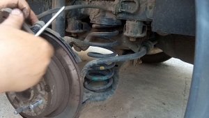 Замена тормозных колодок на Hyundai Sonata