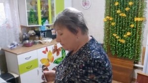 Жарю курицу кусочками  и готовлю картофель  с луком Бутерброды