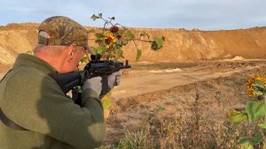 Сайга 308-1 исп. 61. Стрельба по гонгу с рук . 100м.