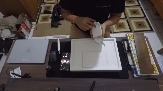 M1 Pro MacBook Pro 14 Unboxing смотреть онлайн