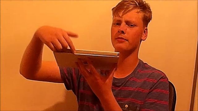 Apple $300 Book Parody смотреть онлайн