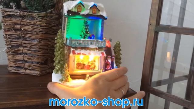 Миниатюра НОВЫЙ ГОД НА ПОРОГЕ с Сантой, 7 разноцветных LED, динамика, 18 см, батарейки 481462-санта-