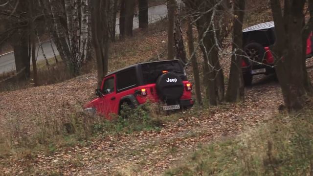 Nový Jeep Wrangler, Renegade a Cherokee v skratke смотреть онлайн