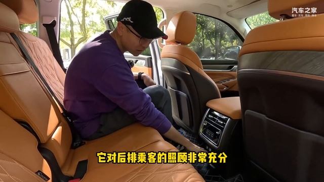 你以为坦克500是硬派越野其实它是注重细节的暖男SUV