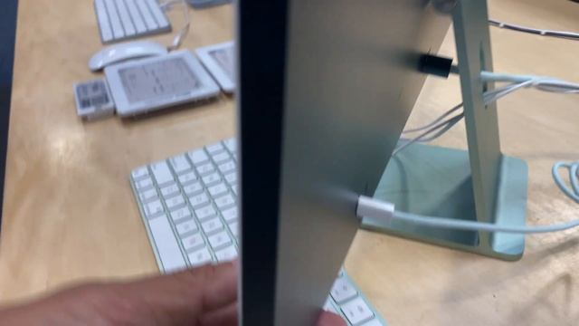 First look at 24” iMac with Retina 4.5K Display With M1 Chip from Apple