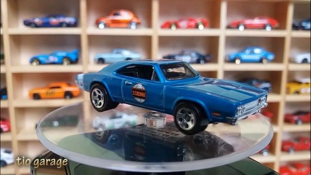 Hot Wheels '69 Dodge Charger смотреть онлайн