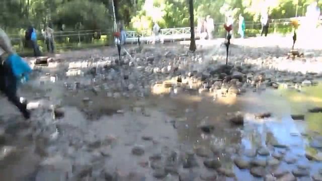 Фонтанчик в Питергофе :3 (в описании полезные ссылки смотри сэ-сэ) смотреть онлайн