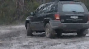 Jeep Grand Cherokee WJ Mudding Around