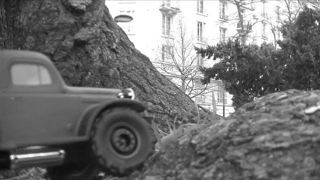 Dodge Power Wagon 6x6 - 1946 - N & B смотреть онлайн