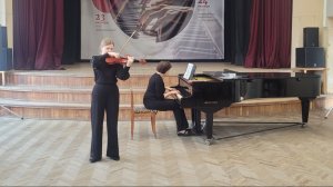 1.Р.Глиэр „Романс Ре мажор” из балета „Красный мак”;2.Г.Бацевич „Польский каприс” Дарина Архипова