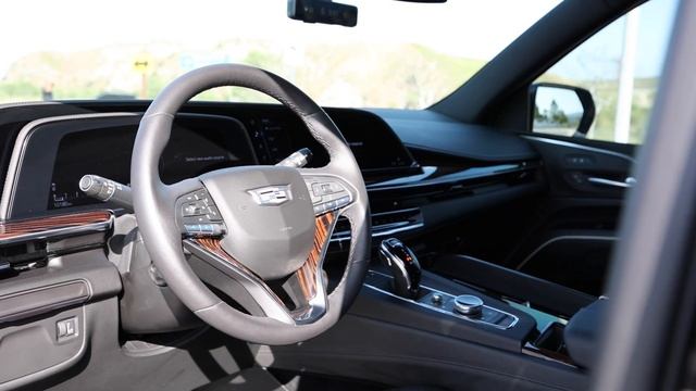 Cadillac Escalade SUV (6 PAX) смотреть онлайн