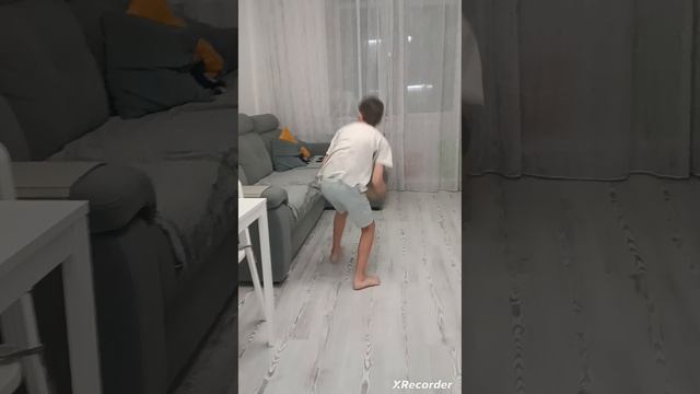 1000007704.mp4 смотреть онлайн