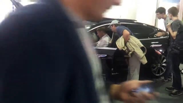 Копия видео Tesla Model S смотреть онлайн