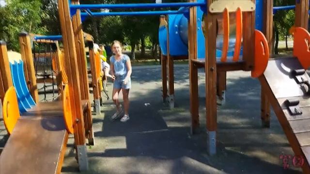 ГУЛЯЕМ С ВНУКАМИ В ПАРКЕ ИМ В И ЛЕНИНА АСТРАХАНЬ 2021Г смотреть онлайн