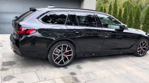 Bmw 5 series 2022 Lci black G30/gG31 M PRO pack M sport touring walk around