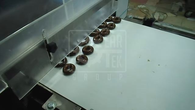 Линия глазирования и покрытия шоколадом разнообразных изделий смотреть онлайн