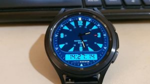 Multi Color Watch Face For Wear OS