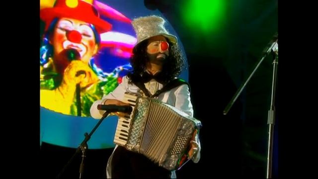 Два клоуна Парвиз Назаров и Алия Есен - Blue canary смотреть онлайн