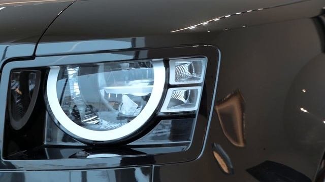 LAND ROVER - Naujojo Automobilio Modelio Reklama