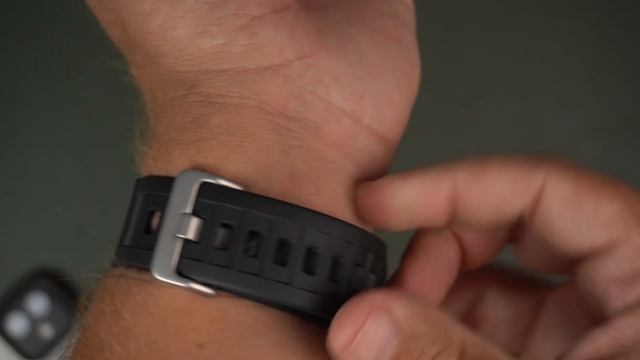 Spigen Rugged Armor Pro Case For Apple Watch (40mm/44mm) смотреть онлайн