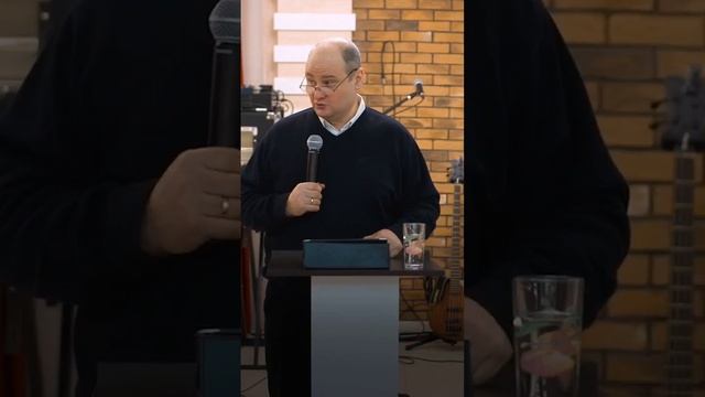 " Ибо слово Божие живо и действенно и острее всякого меча обоюдоострого..."