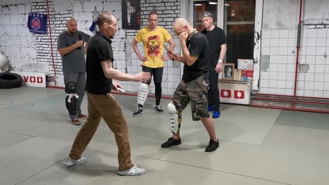 Удары ногами в ножевом бою, Cтарый Толпар, фрагменты семинара смотреть онлайн