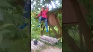 Влог: Самый ужасный влог! Карина спрыгнула с дерева и сломала ногу!!! 😨