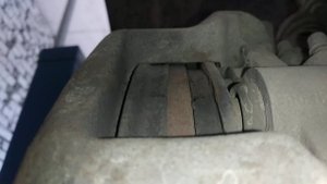 нива, пищят,скрипят колодки