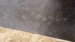 Уплотнение бетонной смеси высокочастотной вибрацией.