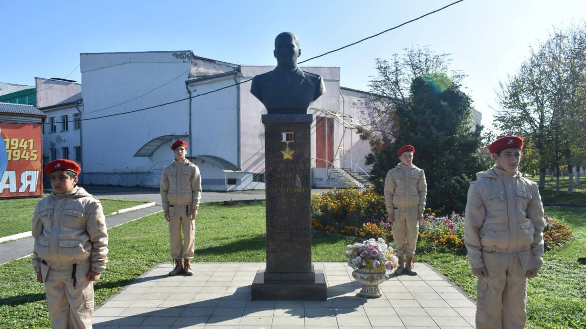 В Беслане прошло траурное мероприятие, посвященное 12-й годовщине дня гибели Заура Джибилова