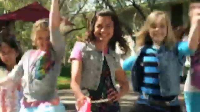 Интерактивный Ходячий Щенок FurReal смотреть онлайн