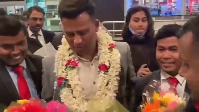 Vikas Yadav Mahaguruji Grand Welcome In Green City Bangalore #SafeShopIndia# смотреть онлайн