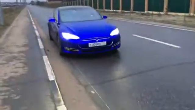Динамика розгона Tesla. смотреть онлайн