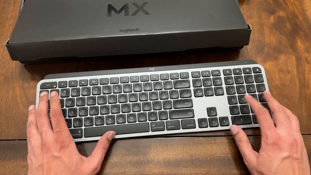 Logitech MX Keys for Mac Comparison смотреть онлайн